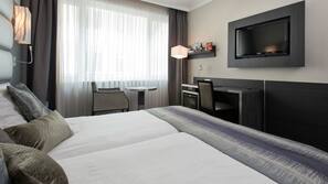 Minibar, in-room safe, desk, iron/ironing board
