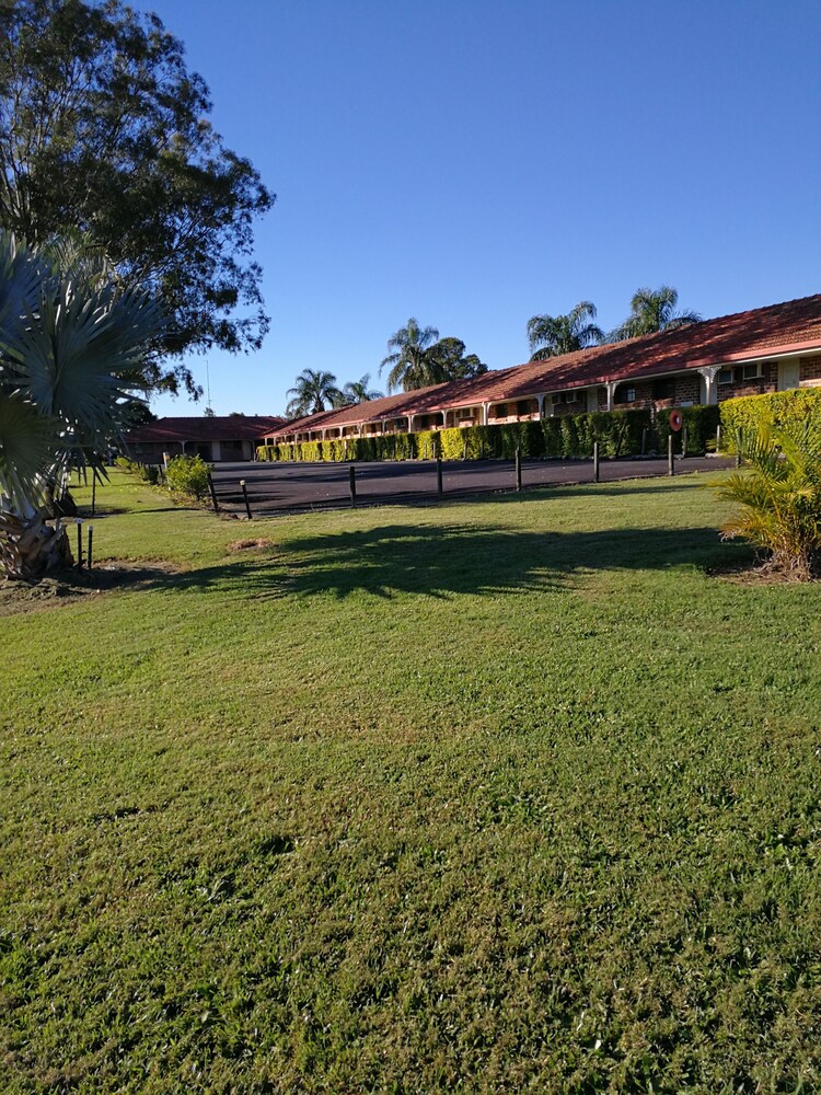 Lakeside Lodge Motel