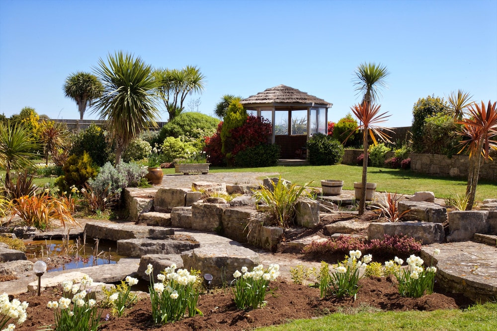 Outdoor wedding area, Bournemouth Carlton Hotel, BW Signature Collection