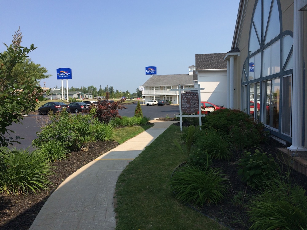 Baymont by Wyndham St. Ignace Lakefront in St Ignace Best Rates