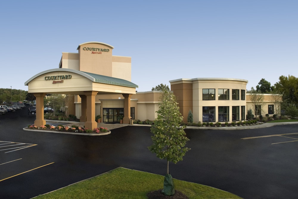 Courtyard by Marriott Canton