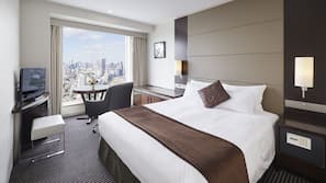In-room safe, desk, laptop workspace, iron/ironing board