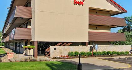 Red Roof Inn Toledo - University
