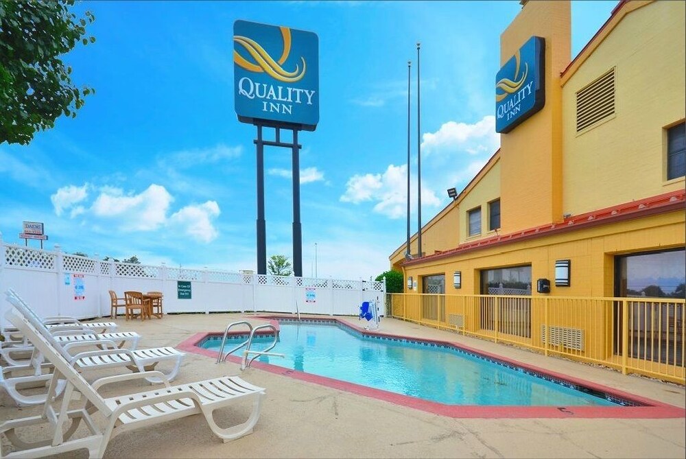 Quality Inn Tulsa Central