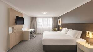 Premium bedding, Select Comfort beds, minibar, desk