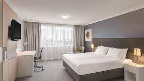 Premium bedding, Select Comfort beds, minibar, desk