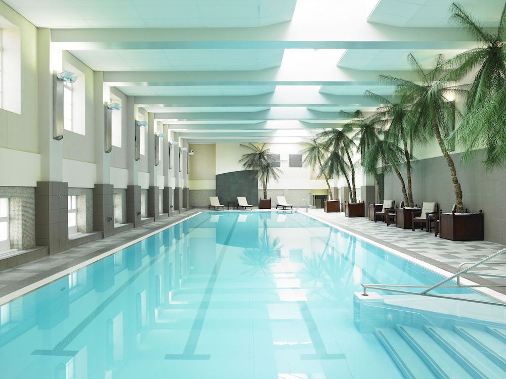 Indoor/outdoor pool, London Marriott Hotel County Hall