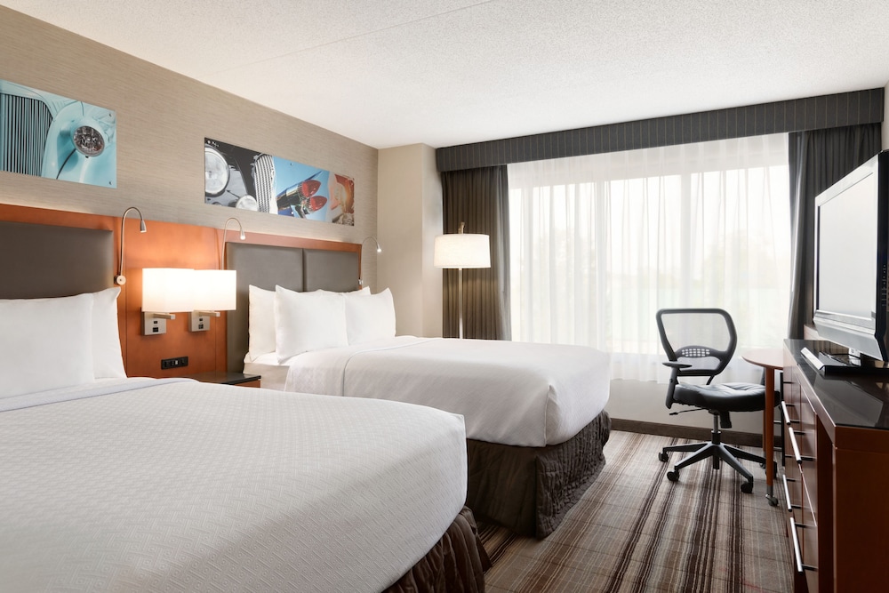 Crowne Plaza Auburn Hills, an IHG Hotel