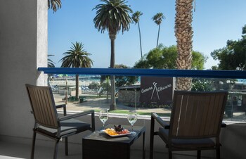 Ocean View Hotel, Los Angeles: $249 Room Prices u0026 Reviews | Travelocity