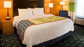 Premium bedding, pillowtop beds, in-room safe, desk