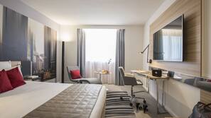 Hypo-allergenic bedding, down duvet, memory foam beds, minibar