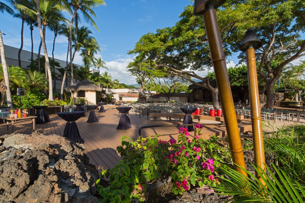 Outdoor banquet area, Hyatt Regency Maui Resort & Spa