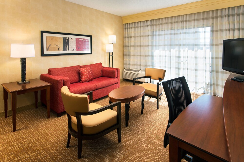 Courtyard by Marriott Phoenix Airport