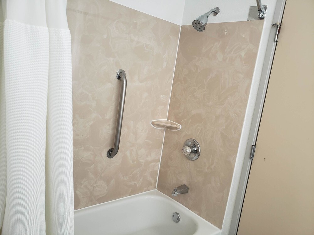 Bathroom, Country Inn & Suites by Radisson, Fairview Heights, IL