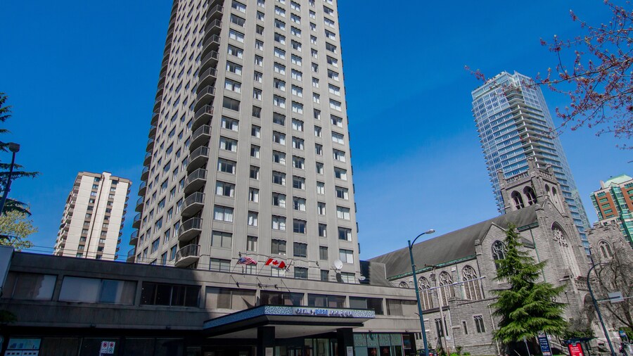 Century Plaza Hotel & Spa
