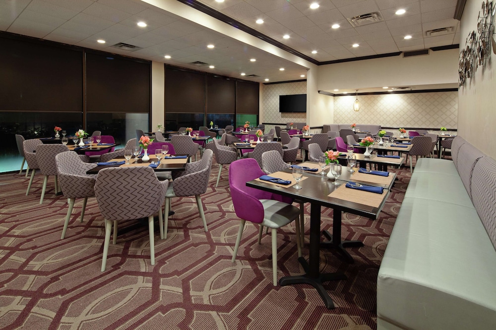 DoubleTree by Hilton Hotel New Orleans Airport