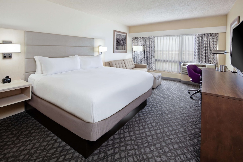 DoubleTree by Hilton Hotel New Orleans Airport