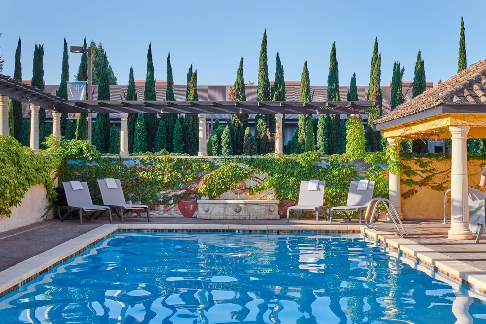 Best Western Dry Creek Inn
