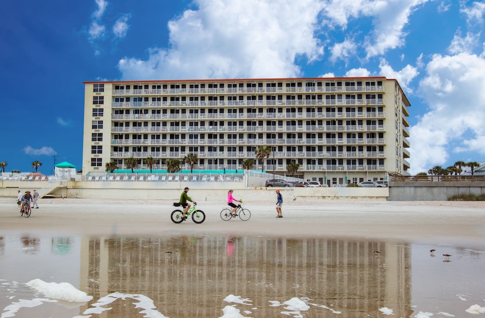 Harbour Beach Oceanfront Resort in Daytona Beach Shores Best Rates