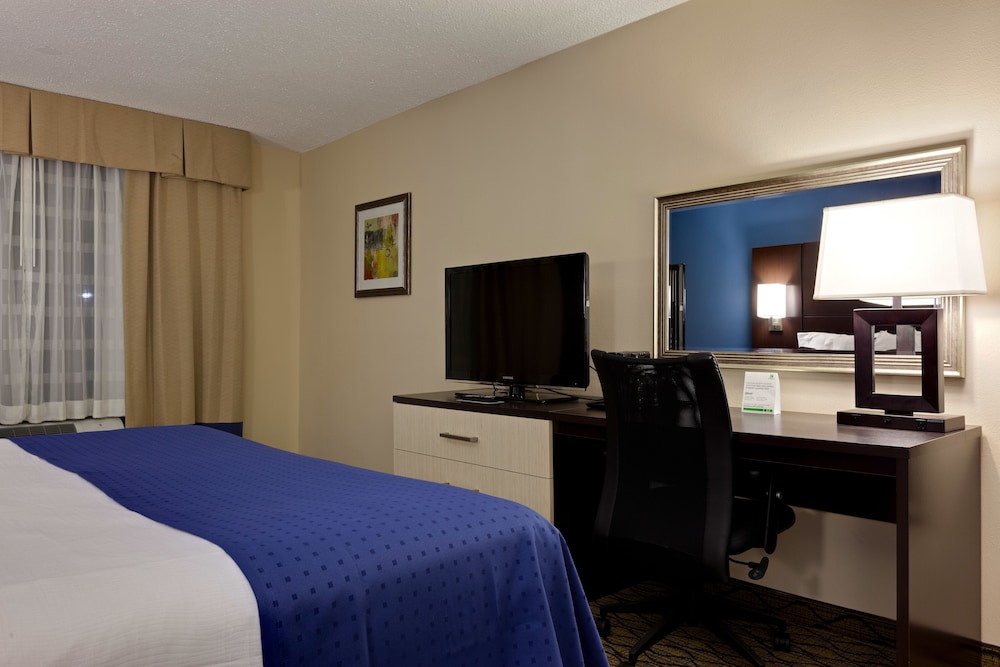 Holiday Inn Hotel & Suites Atlanta Airport-North, an IHG Hotel