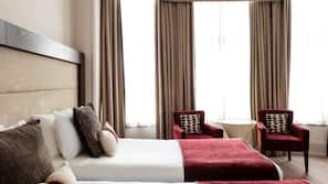 In-room safe, desk, iron/ironing board, free WiFi
