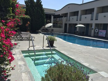 North Hollywood California Hotels Book Your Hotel Featured Image