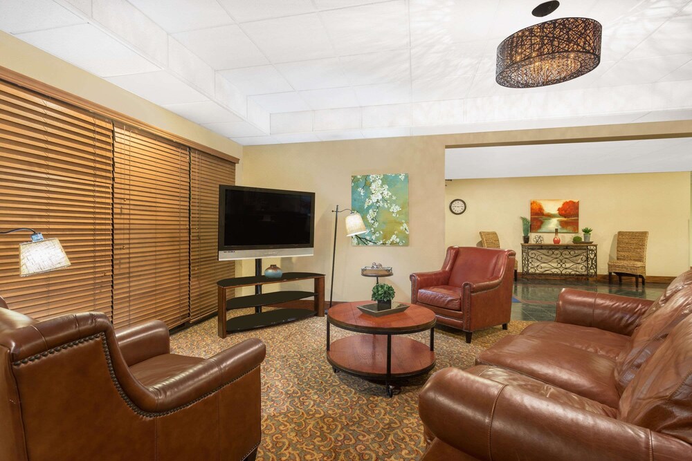 Baymont By Wyndham Fayetteville In Bentonville Baymont By Wyndham Fayetteville In Bentonville Hotel Rates Reviews On Orbitz