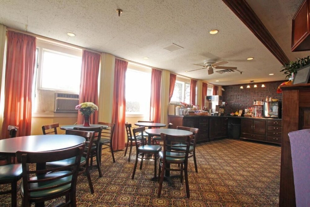 Fireside Inn & Suites Waterville