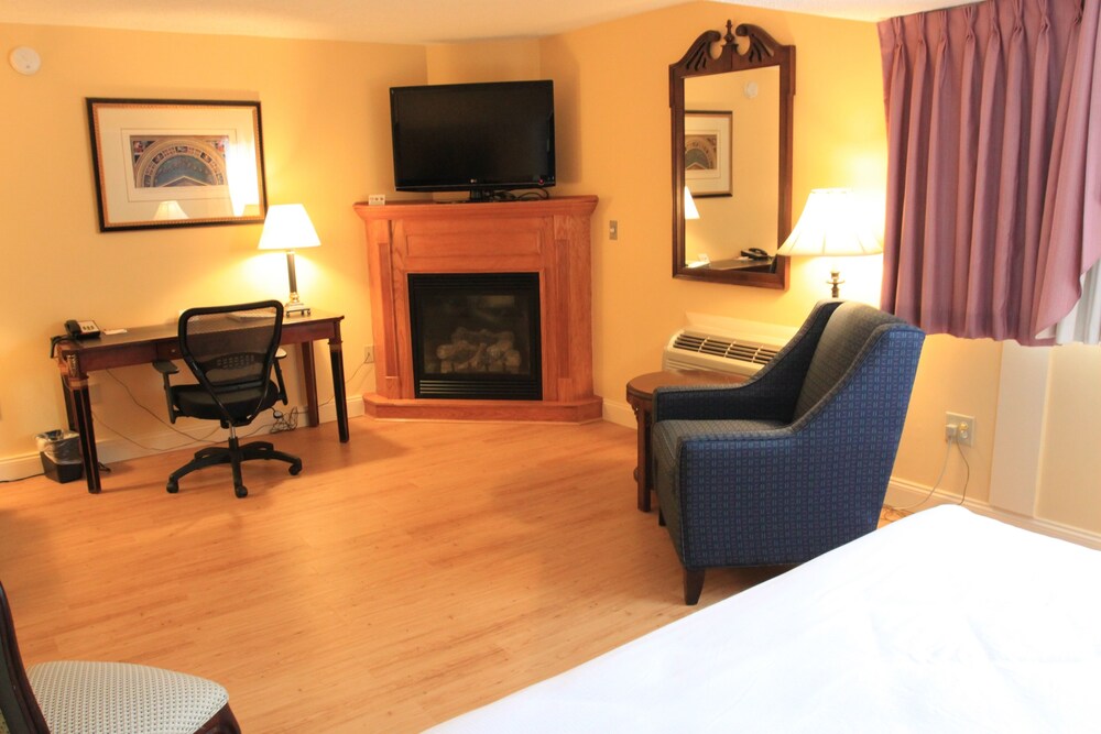 Fireside Inn & Suites Waterville