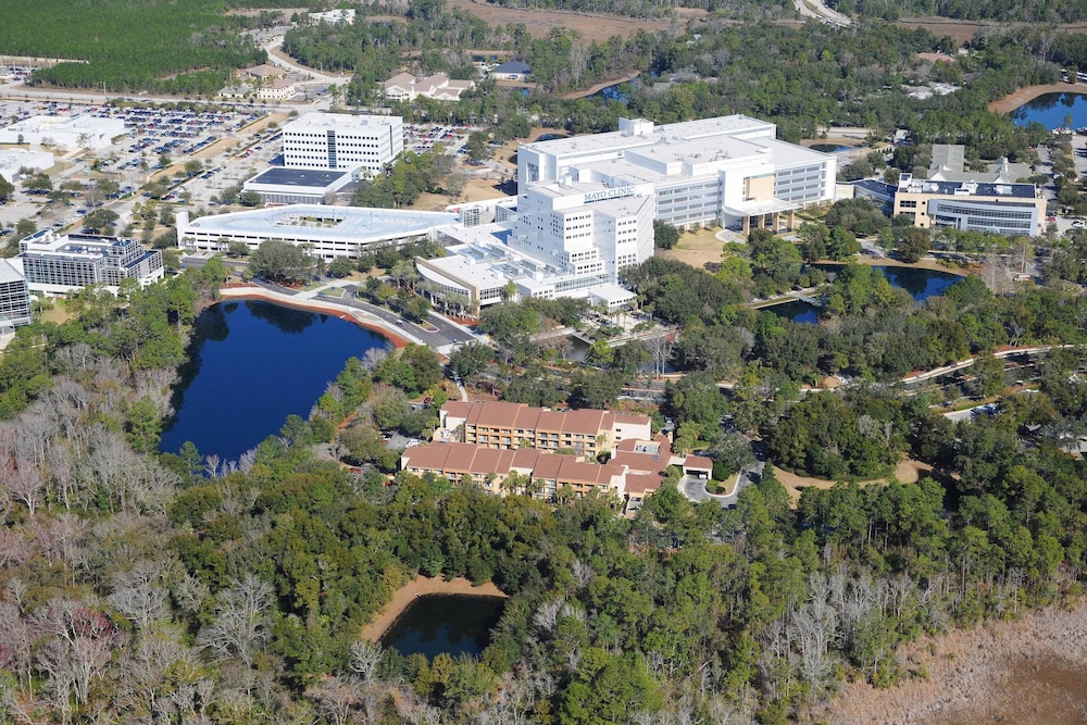 Courtyard by Marriott Jacksonville at Mayo Clinic Campus/Beaches