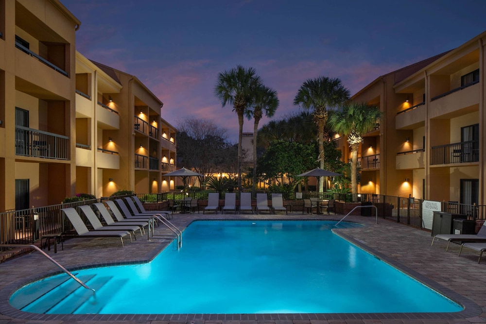 Courtyard by Marriott Jacksonville at Mayo Clinic Campus/Beaches