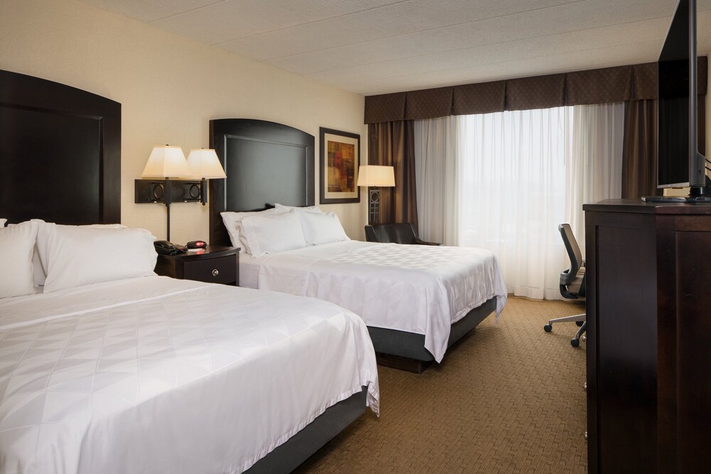 Holiday Inn Hotel & Suites Charleston West, an IHG Hotel