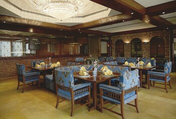 Movenpick Hotel Karachi Reviews Photos Rates Ebookers Com