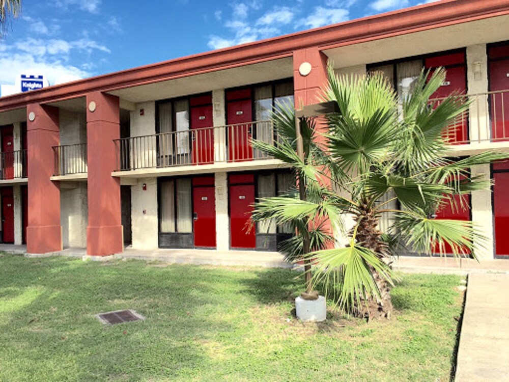 Knights Inn Corpus Christi at Navigation Blvd in Corpus ...