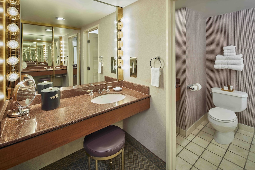 Rio AllSuite Hotel & Casino, Las Vegas 29 Room Prices & Reviews Travelocity Rio AllSuite Hotel & Casino, Las Vegas 29 Room Prices & Reviews Travelocity