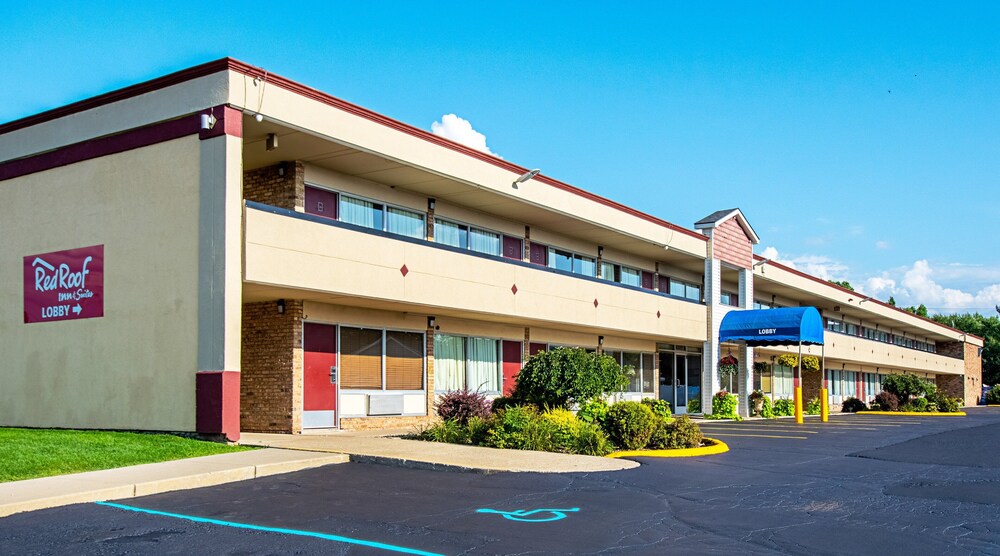 Red Roof Inn & Suites Battle Creek