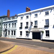 Top 10 Hotels Near Newbury Racecourse Expedia The Chequers Hotel