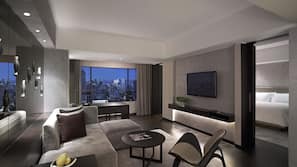 Premium bedding, minibar, in-room safe, desk