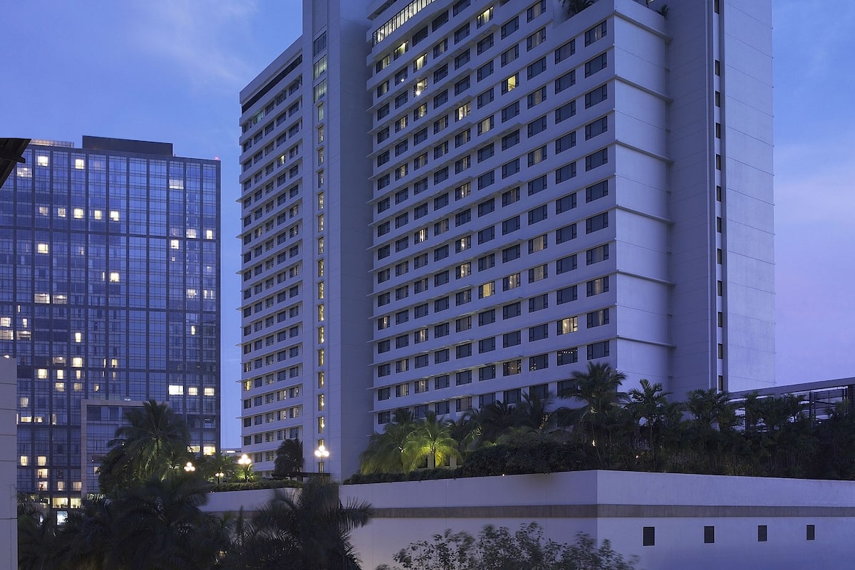 new worl hotel makati
