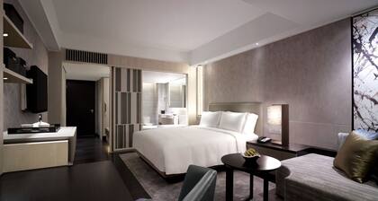 New World Makati Hotel