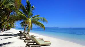 Private beach, sun-loungers, beach umbrellas, beach towels