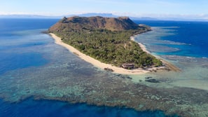 Private beach, sun-loungers, beach umbrellas, beach towels