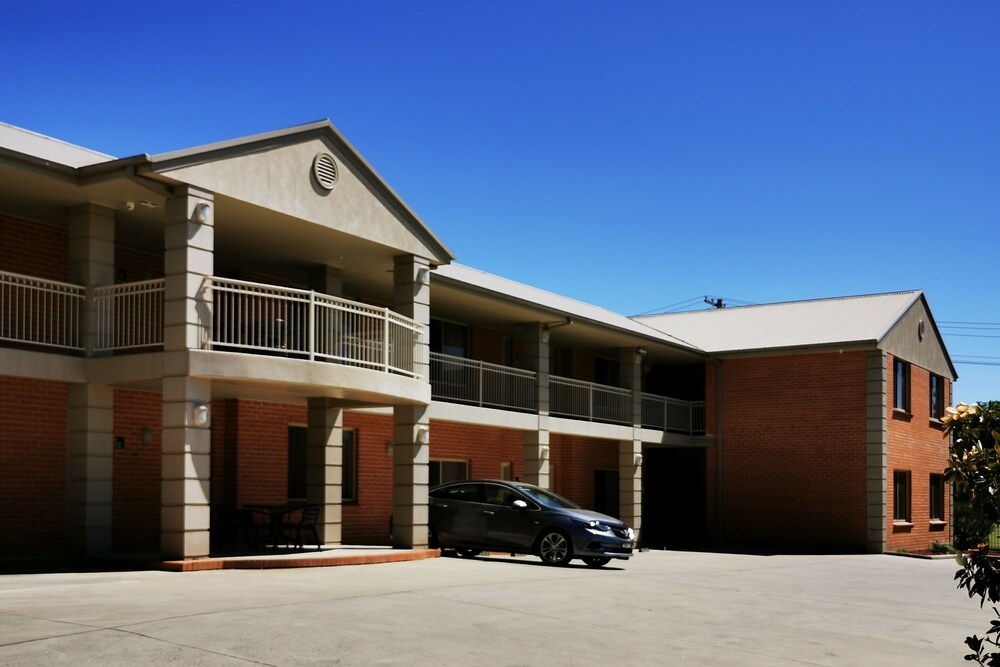 Littomore Bathurst