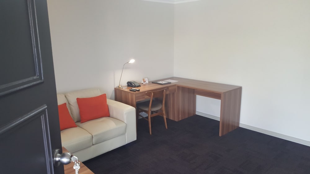 Quality Inn Carriage House