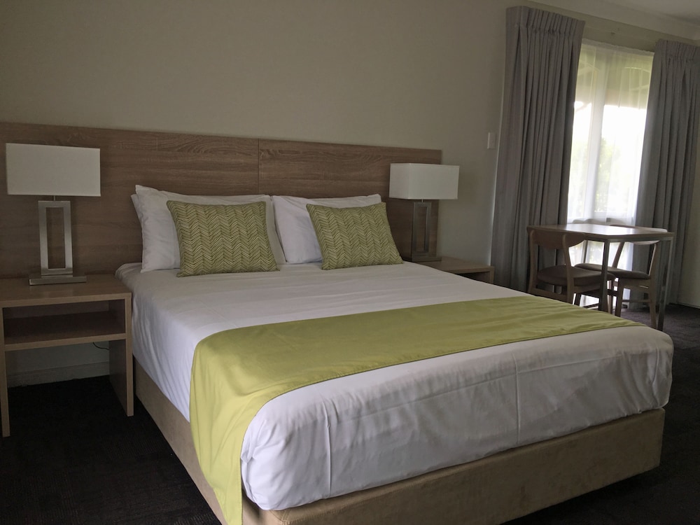 Quality Inn Carriage House