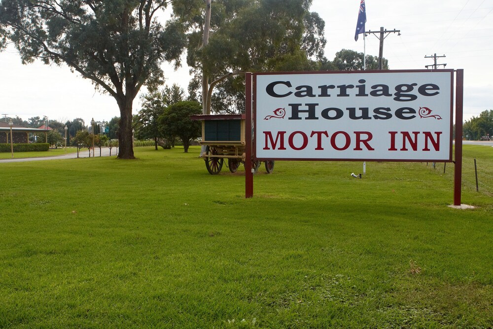 Quality Inn Carriage House