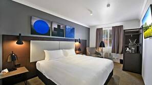 Blackout curtains, free WiFi, linens