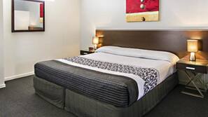 Minibar, desk, iron/ironing board, free WiFi