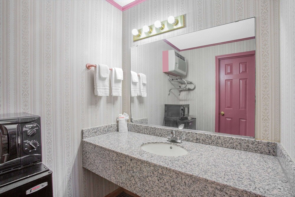 Knights Inn Mount Airy