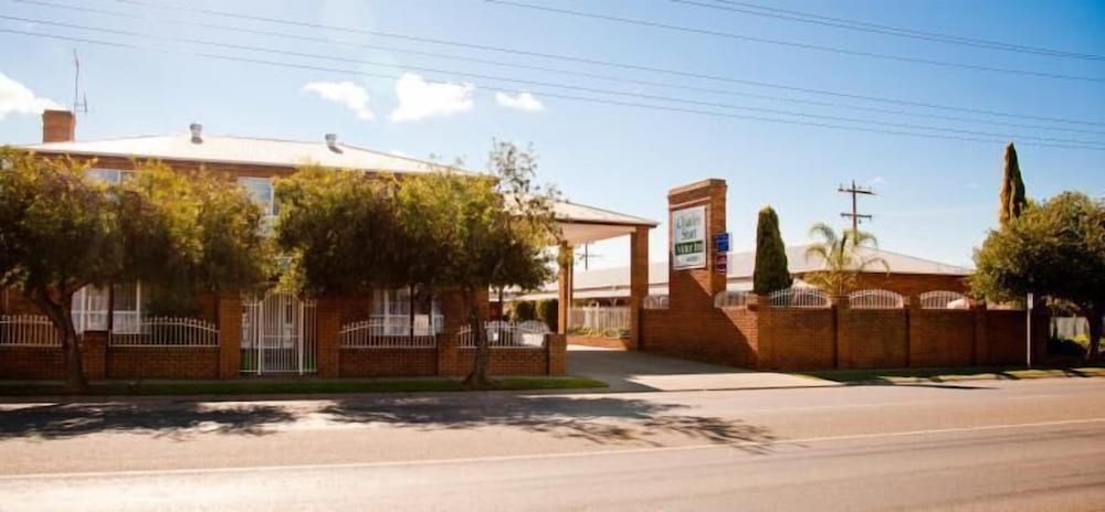 The Charles Sturt Motor Inn